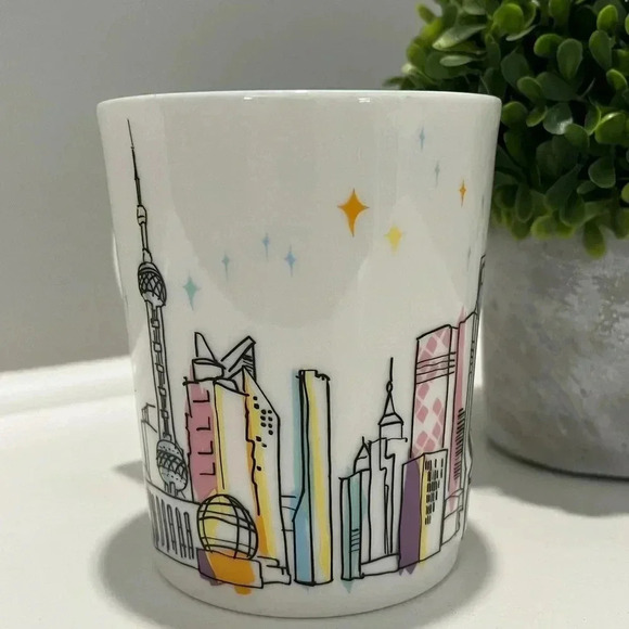 Starbucks 2015 SHANGHAI China Sketched Skyline 12 ounce Mug - Picture 6 of 9